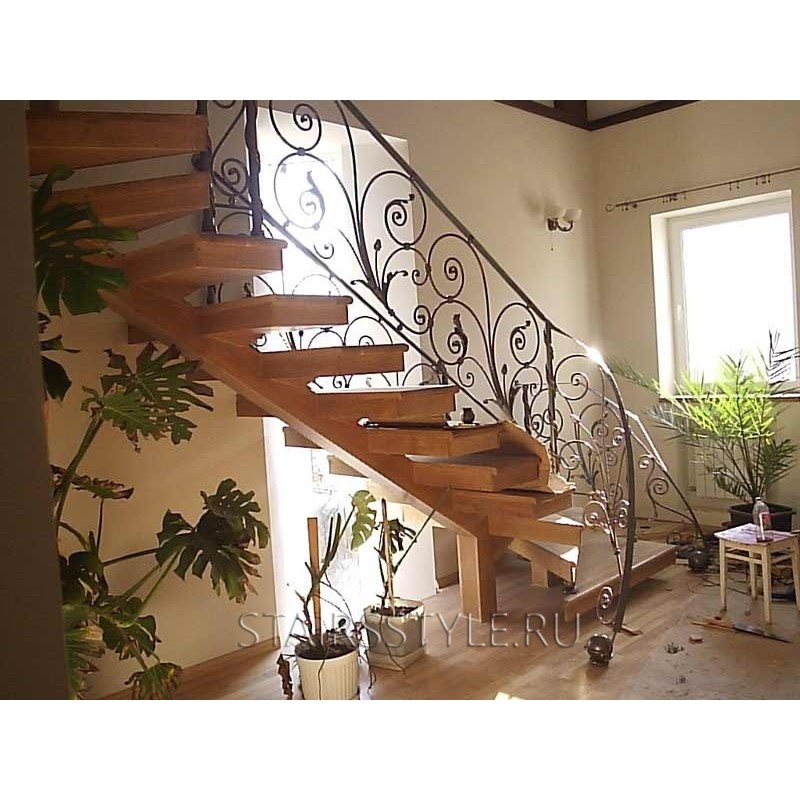 Куплю сходи. Полувинтовые кованые лестницы. Красивые железные лестницы. Кованые лестницы в частном доме. Кованые перила.